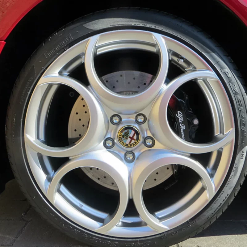 Alfa-Romeo-Alloy-wheel-refurbishment